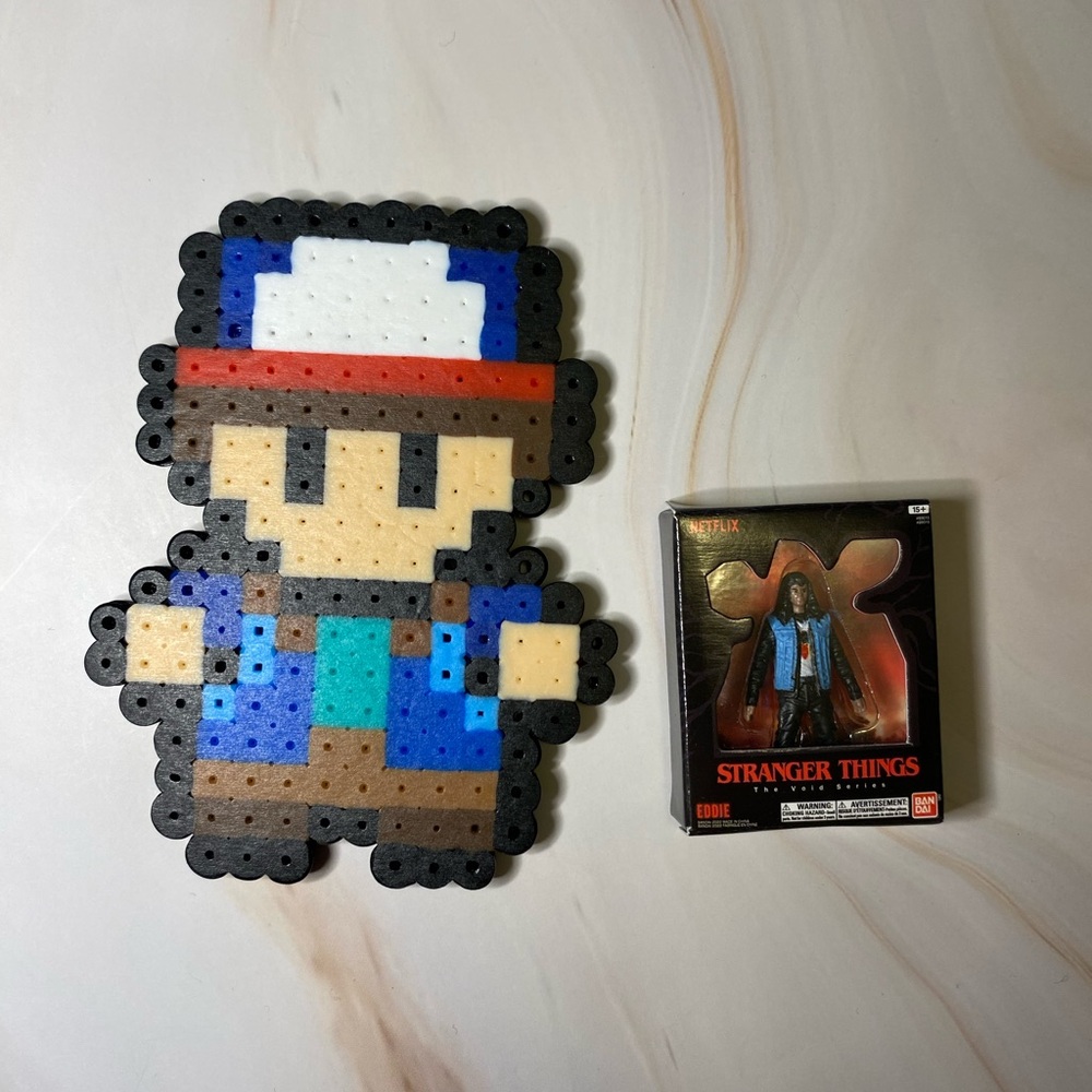 Netflix Stranger Things Dustin Magnet and Eddie Munson Mini Brands Figure